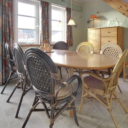 Lägenhet Lynne - 2-3km From The Sea By Interhome *