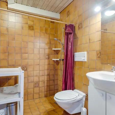 Lynne - 2-3km From The Sea By Interhome شقة *